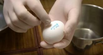 Празнична трапеза за Великден: ​​яйца в гнезда и козунаци... в яйца!