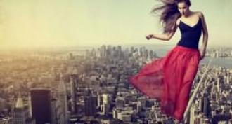 ड्रीम इंटरप्रिटेशन: आप ऊंचाई से गिरने का सपना क्यों देखते हैं?