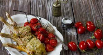 Ant grotelių keptos daržovės – geriausi receptai namuose Kaip virti ant grotelių keptus pomidorus