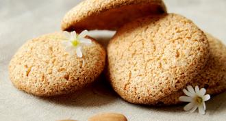 Biscuits parfumés à base de farine d'amande aux notes de vanille et d'agrumes